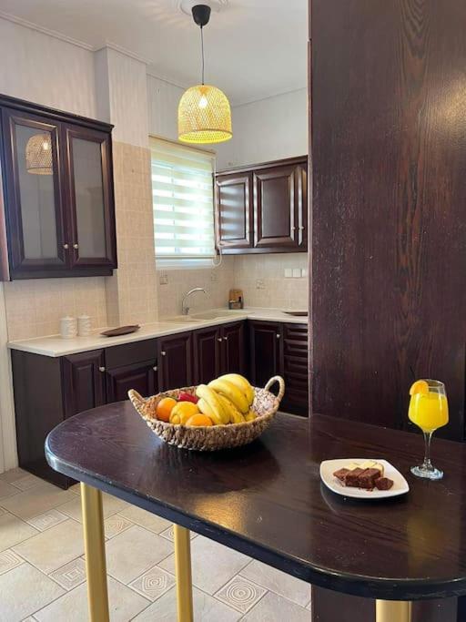 Comfortable Apartment In Kiato Exterior foto
